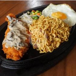 Paket Indomie Goreng   Chicken Katsu   Telor Ceplok