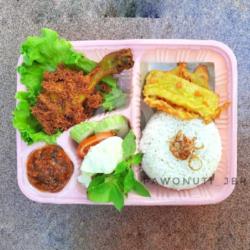 Paket Bento Ayam Laos