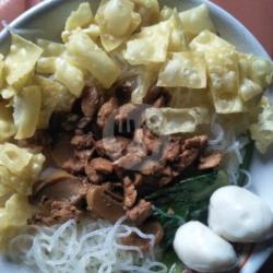 Bihun Kering Ayam Bakso Ikan Pangsit