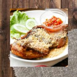1/2 Ekor Ayam Kampung Goreng Kremes