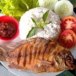 Ikan Nila Goreng Garing   Nasi