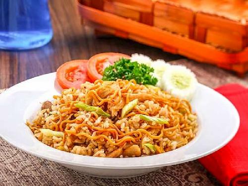 Nasi goreng Mas Hani 333 Jl Rhs Saca Kusuma, Tanjung Pura, Kampung Bubulak