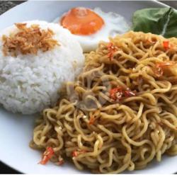 Indomie Goreng, Telur Dadar, Nasi