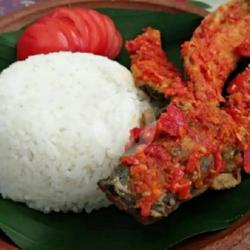 Pecel Lele Super Pedas