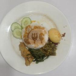 Nasi Gulai Telur Bulat