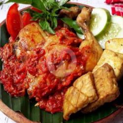 Bebek Penyet Sambal Belacan Setan  Nasi   Teh Obeng