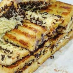 Roti Bakar Keju Susu