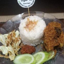 Panas Ayam Goreng Rempah Uu (porsi Wareug)