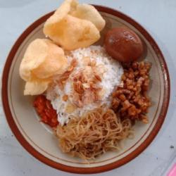 Nasi Uduk Telor Semur