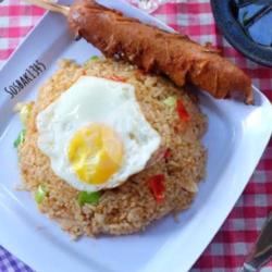 Nasi Goreng Telur Ceplok Sosis Bakar