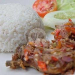 Nasi Geprek Sambal Matah Paha Bawah  Mineral Gelas