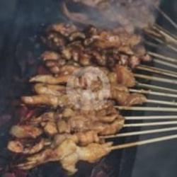 Sate Ayam        20 Tusuk