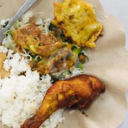 Nasi Pecel   Bakwan   Ayam Goreng