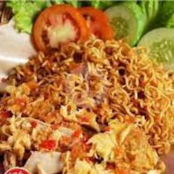 Indomie Goreng Ayam Geprek