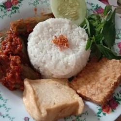 Nasi Sambal Terong Tahu Tempe