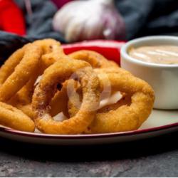 Onion Rings And Garlic Aioli