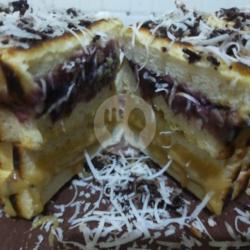 Roti Bakar Mocca Blueberry