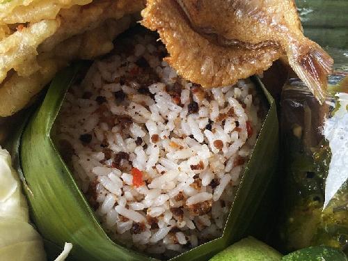 Nasi Liweut Dan Tutug Oncom Akifa