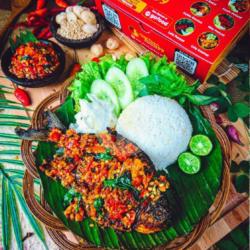 Nasi   Bawal Penyet Sambel