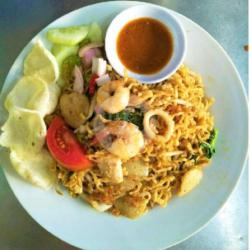 Mie Kuning Goreng Seafood