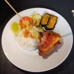 Nasi Ayam Penyet