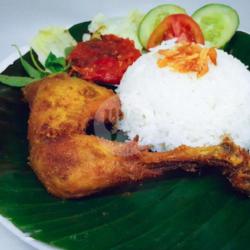 Nasi   Tempe   Lalaban   Sambel   Ayam Goreng