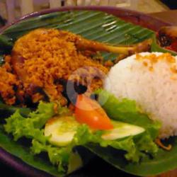 Nasi Ayam Kremes