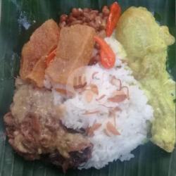 Nasi Gudeg Sambal Goreng Paha