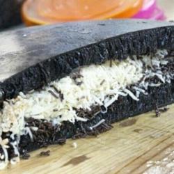 Blackforest Ketan Hitam Susu