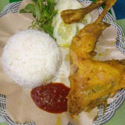 Ayam Kampung Presto 1/4 Goreng Nasi Uduk Sambal Lalaban