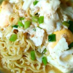 Indomie Rebus Telor,2 Irisan Cabe Rawit.