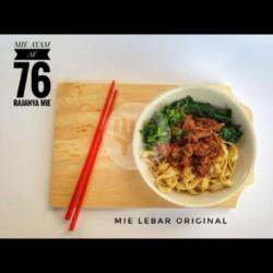 Mie Lebar Ayam Original.