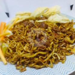 Mie Goreng Shawarma Sapi