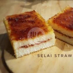 Roti Bakar Selai Strowbery