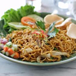 Paket 2 (mie Goreng Ayam Iced Tea)