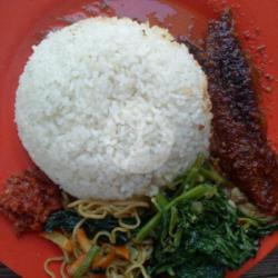 Nasi Sayur Pindang