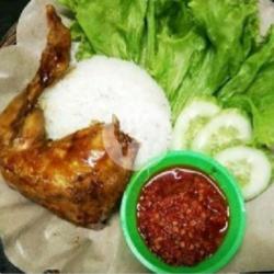 Ayam Goreng Paha Pakai Nasi