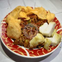 Gado Gado Lontong Pedas