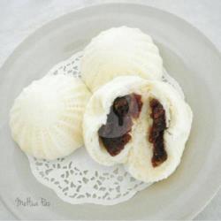 Pao Kacang Merah