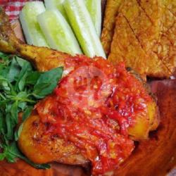 Nasi Ayam Penyet Tempe Sambel Lalapan