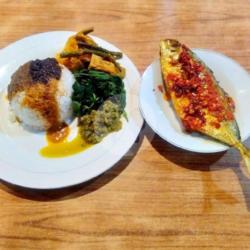 Nasi Ikan Gembung  Balado