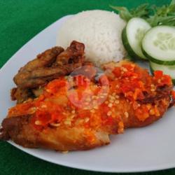 Nasi Ayam Penyet Pedas