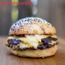 Beef Burger Mozarella