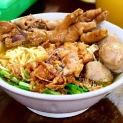 Pangsit Mie Bakso Ceker Pedas