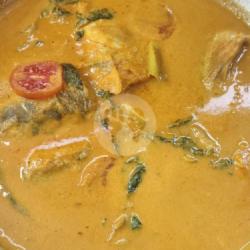 Nasi Gulai Ikan Mas