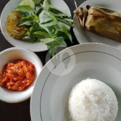 Nasi Brengkes Ikan Patin