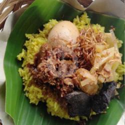 Nasi Kuning Telur   Paru