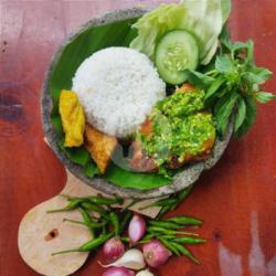 Nasi Dada Penyet   Bonus Tahu Tempe