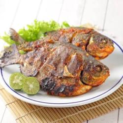 Bawal Bakar Sayur Daun Singkong Sambel Ijo