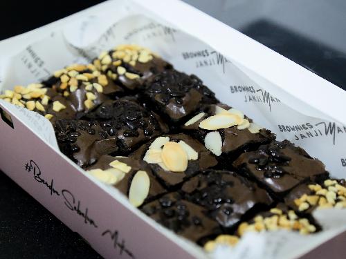 Brownies Janji Manis, Singaparna